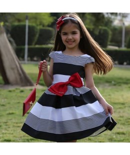فستان بنات صناعه اسبانيه